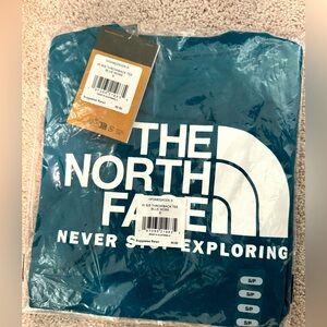 Women’s The North Face tee